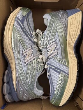 New Balance Men's Light Blue & Green Athletic Running Shoes